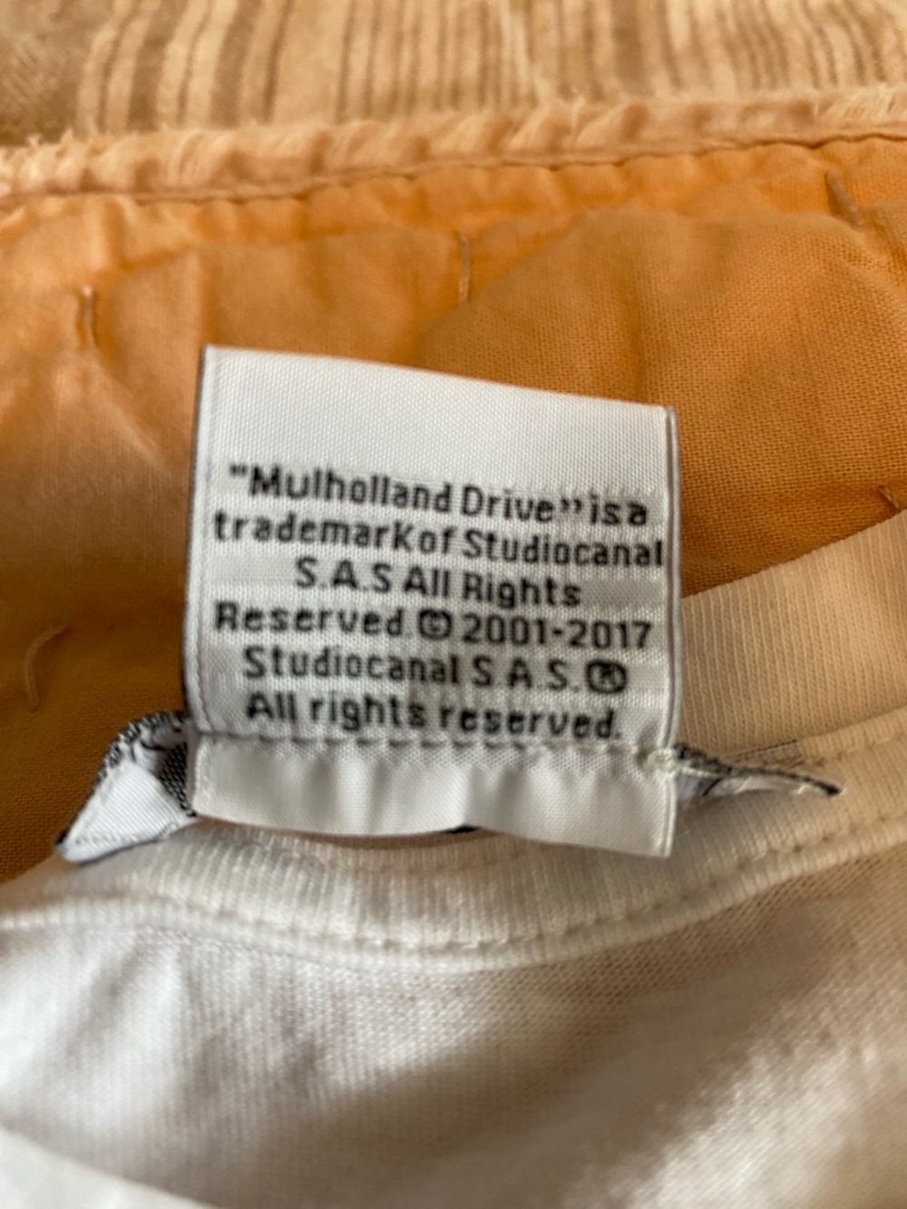 Zara White Mulholland Drive Graphic Tee with Yellow-Orange Print, Size XL - Picture 6 of 6